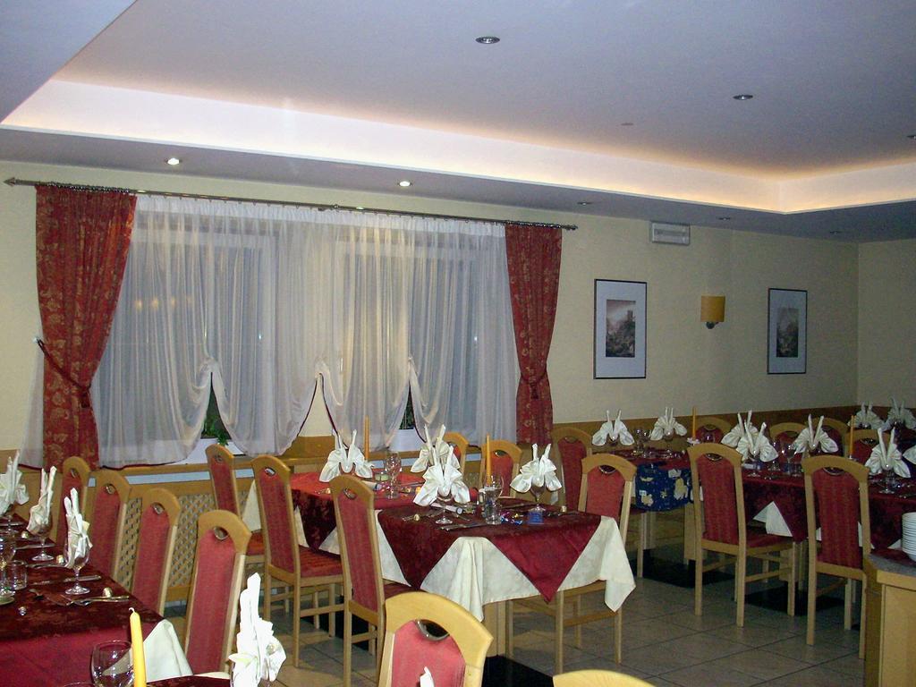 Hotel Bologna Brunico Esterno foto