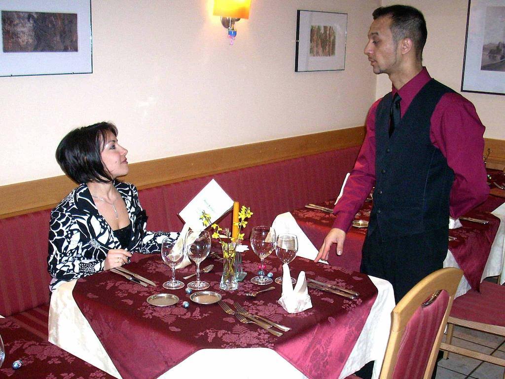 Hotel Bologna Brunico Esterno foto