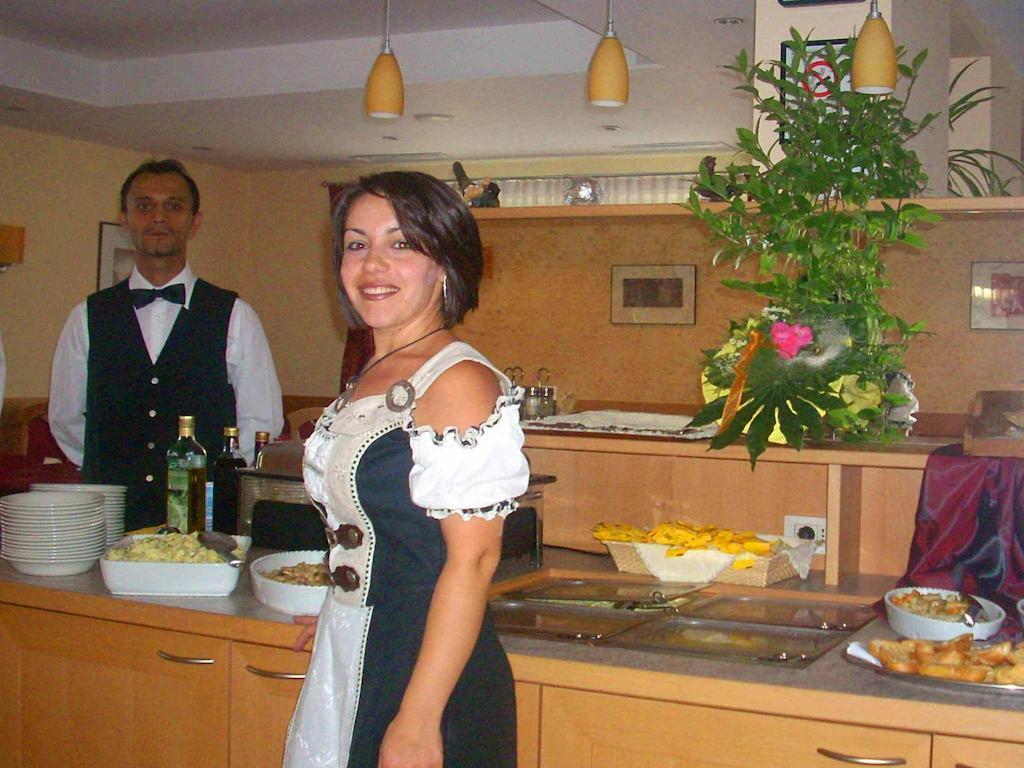 Hotel Bologna Brunico Esterno foto